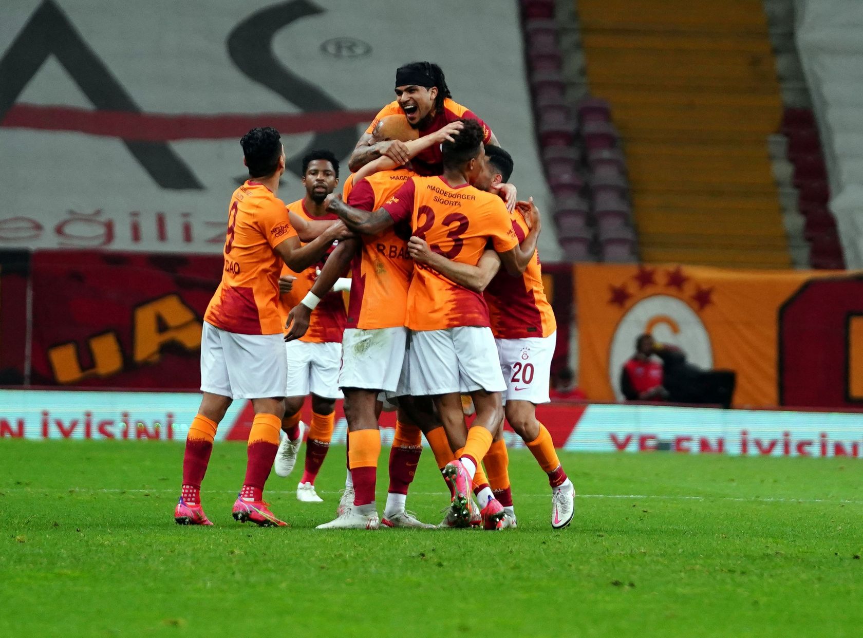 Galatasaray mı yoksa Fenerbahe mi: İşte bu' Türkiye'nin tüm zamanların en iyi futbol kulübü mü?